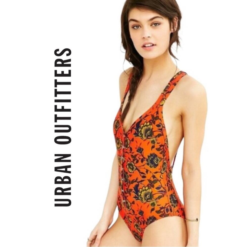 UO One-Piece Floral Swimsuit, Cross Bac Straps, Summer, Beach, Vacation, S